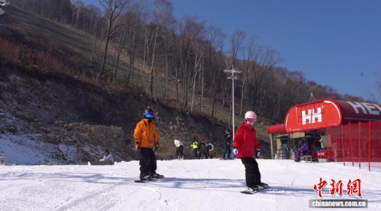 ��ѩ�ۺ����w�(y��n)���׻�������ʯ���� �z