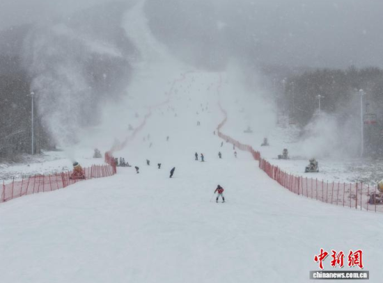 ��ѩ�ۺ�����ѩ�����Y�G���������б�ѩԇ�(y��n)�^(q��)�����ѩ��(ch��ng)���D