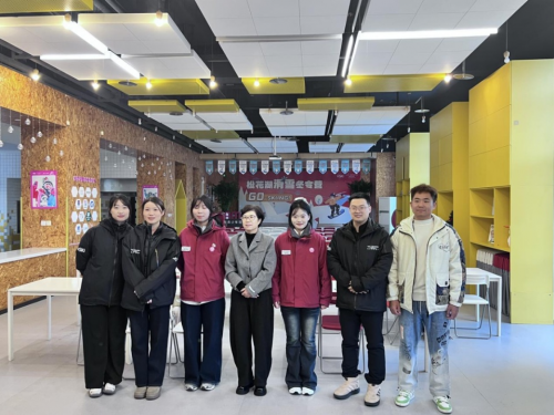 ����P(����)��ꐿ���(��һ)�c���L(zh��ng)��(�Ҷ�)����У�ڍ���(sh��)��(x��)����Ӱ����