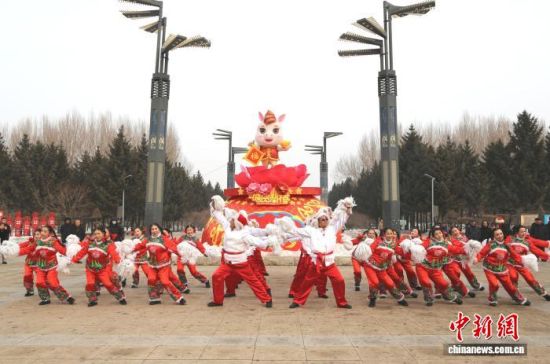 2��10�������ڼ����L(zh��ng)�����ݖ|���������w�� �z